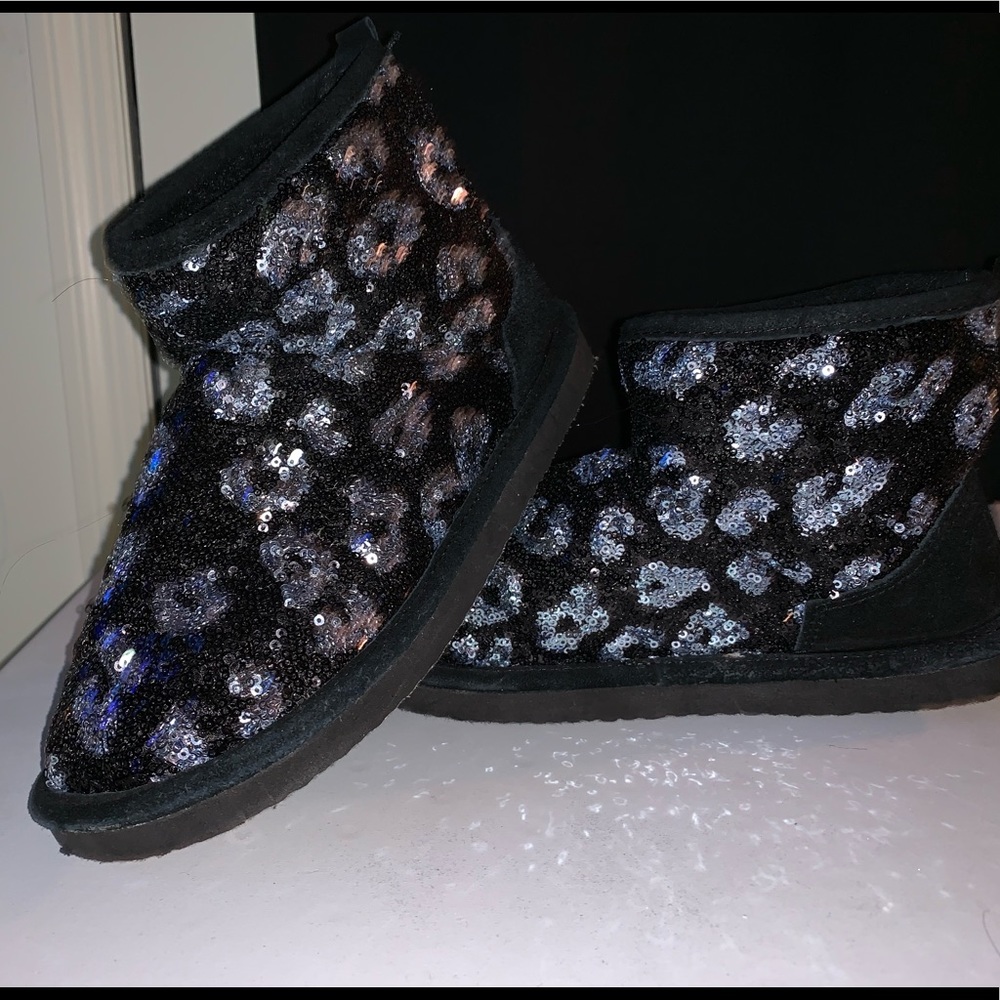 Victoria’s Secret “PINK” Mukluks